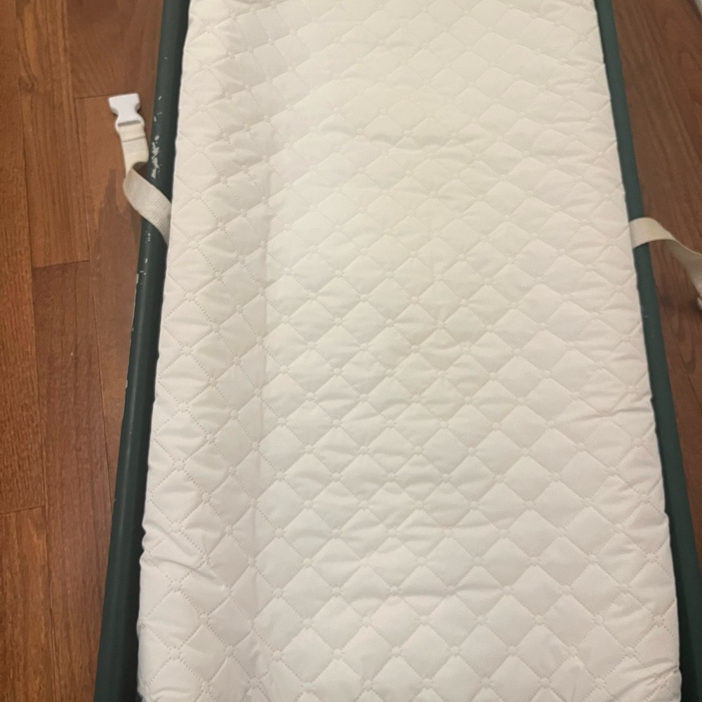 Quilted White Changing Pad summer infant